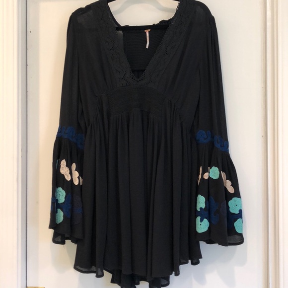 Free People Dresses & Skirts - Free People Bell Sleeve Embroidered Dress-NWOT